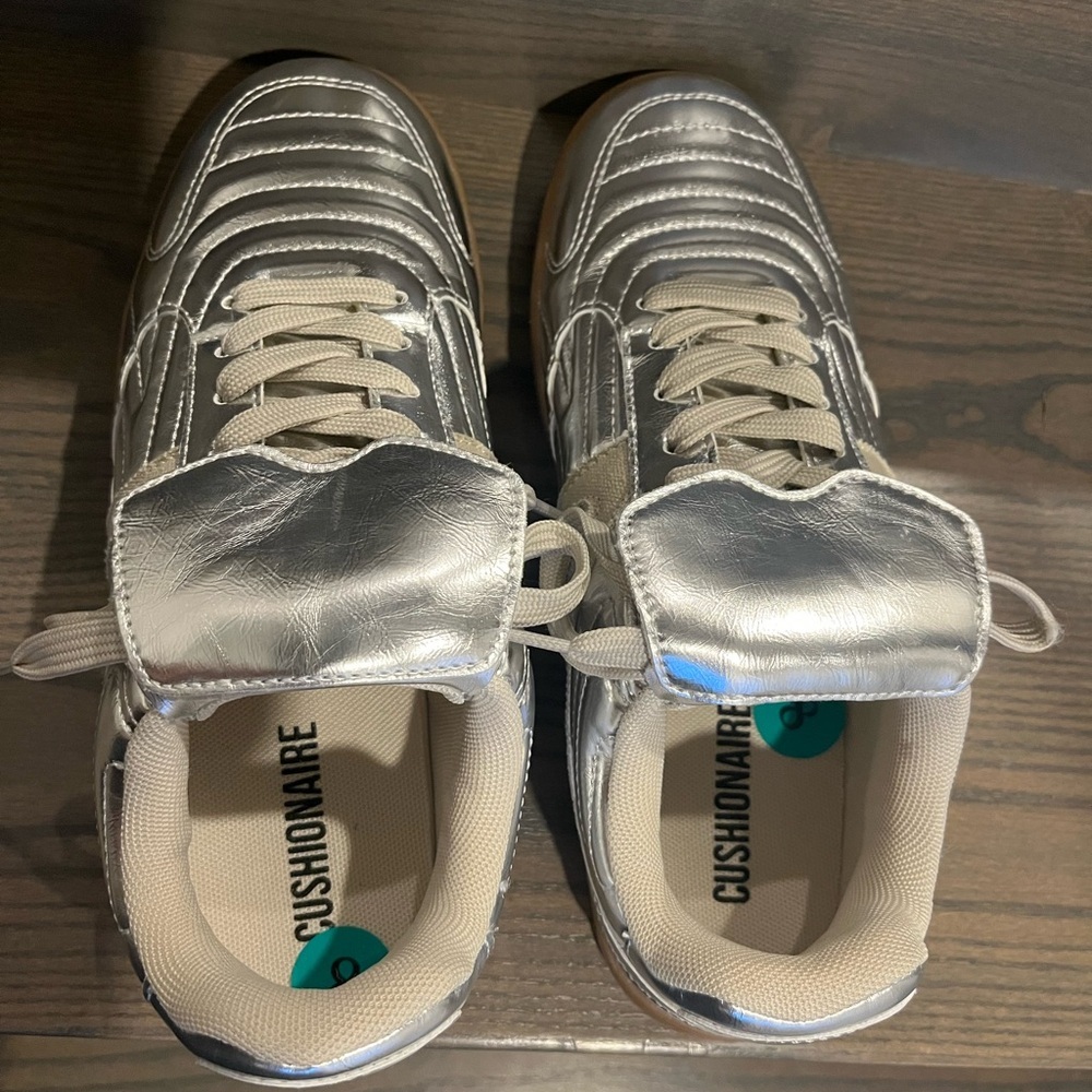 Cushionaire Astro Retro sneaker in silver metallic - Picture 8 of 12
